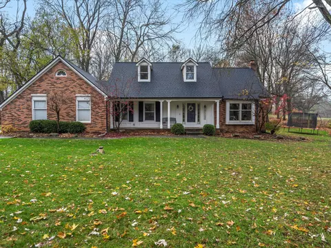 5705 Ford Rd, Commerce, MI 48382