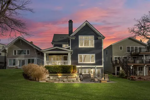 2653 Silverside Rd, Waterford, MI 48328