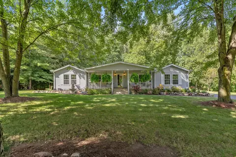 7879 Rosbolt Rd, Augusta, MI 48160