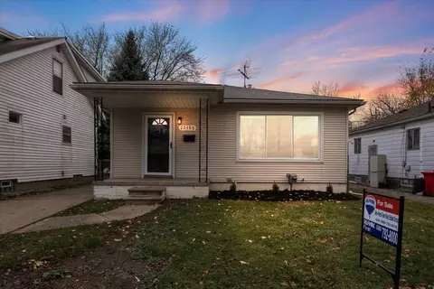 23155 Tuscany Ave, Eastpointe, MI 48021