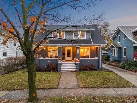 325 W Hudson Ave, Royal Oak, MI 48067