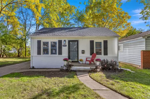 5653 Weddell St, Dearborn Heights, MI 48125