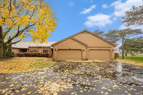 2206 London Bridge Dr 11 D Dr #11, Rochester Hills, MI 48307