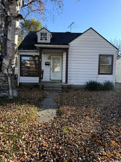 18704 Brady, Redford, MI 48240