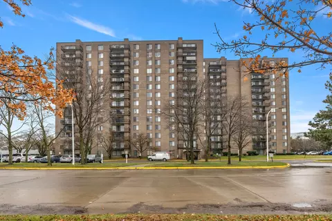 16400 N Park Dr #904, Southfield, MI 48075