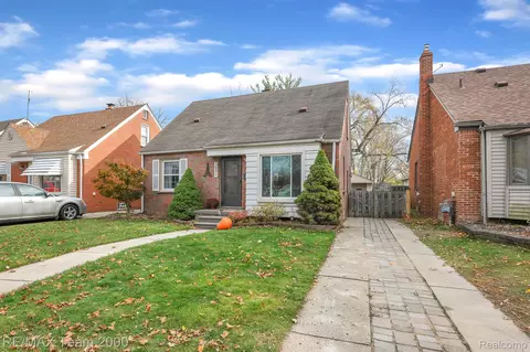 3831 Grindley Park St, Dearborn, MI 48124
