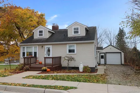 4226 Banker St, North Branch, MI 48461
