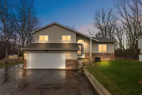 7139 Redmond St, Waterford, MI 48327