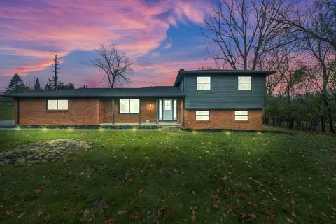 1538 Northumberland Dr, Rochester Hills, MI 48309