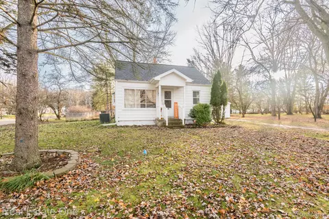 2609 Midwood St, Lansing, MI 48911