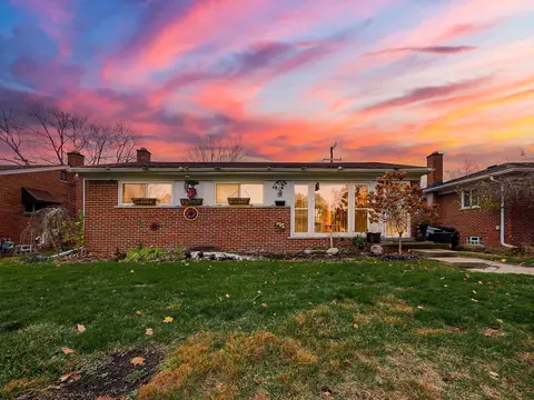26433 Margareta, Redford, MI 48240