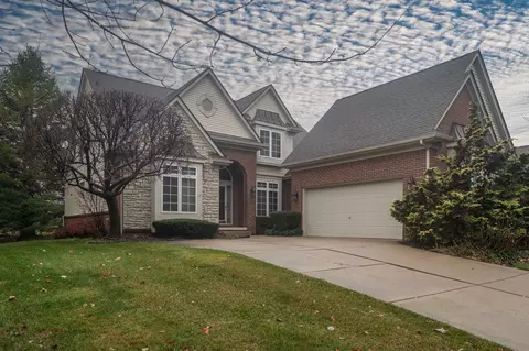 22163 Abington Dr, Farmington Hills, MI 48335
