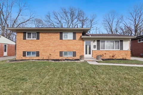 32726 Winona St, Westland, MI 48185