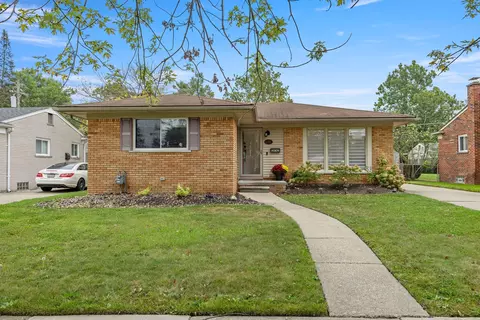 6300 Cambourne Rd, Dearborn Heights, MI 48127