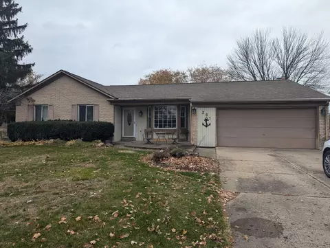 361 Beverly Island Dr, Waterford, MI 48328