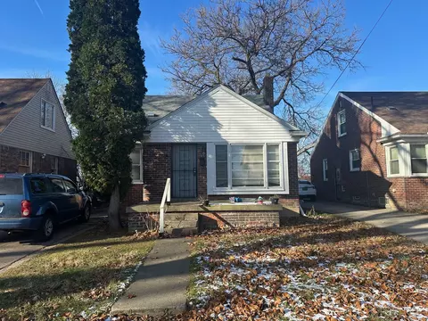 8645 Carlin St, Detroit, MI 48228