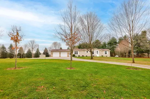 6083 Pinkerton Rd, Tuscola, MI 48768
