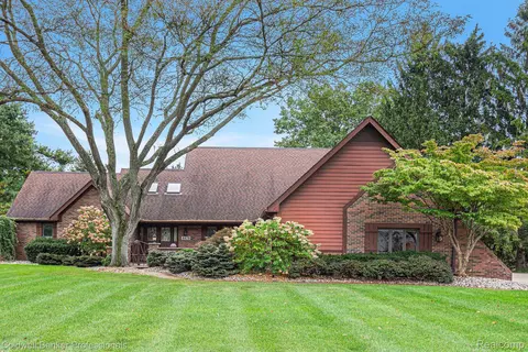 4473 Argenta Dr, Genoa, MI 48116