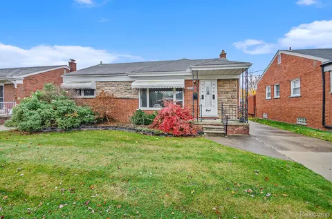 20200 Gaukler St, Saint Clair Shores, MI 48080