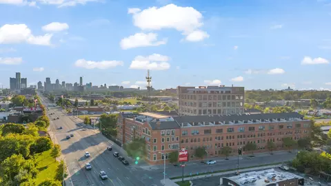 6533 E Jefferson Ave #212W, Detroit, MI 48207