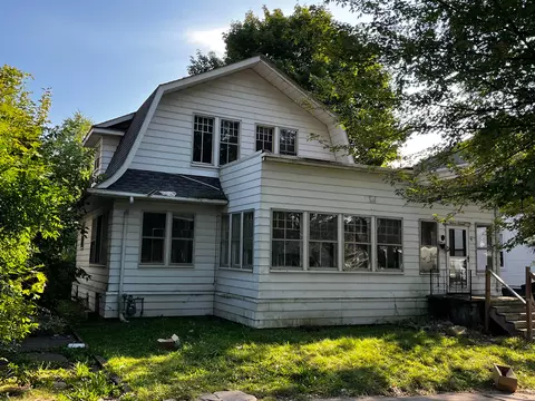 1116 Court St, Port Huron, MI 48060