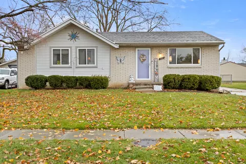 328 University Ave, South Lyon, MI 48178