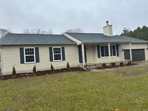 14200 Robbe Rd, Van Buren, MI 48111