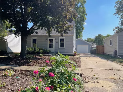 27637 Pembroke St, Livonia, MI 48152