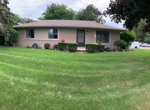 381 W Drahner Rd, Oxford, MI 48371