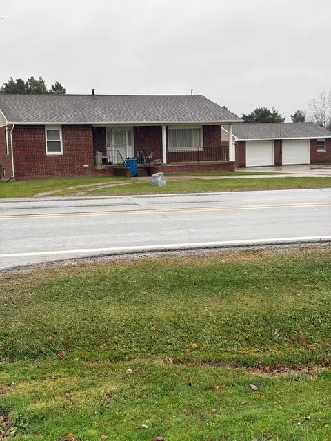 16401 Linden Rd, Fenton, MI 48451