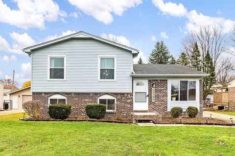 42390 Ehrke Dr, Clinton Township, MI 48038