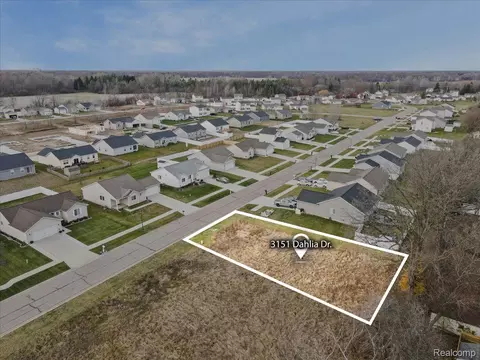 3151 Dahlia Dr, Burton, MI 48519