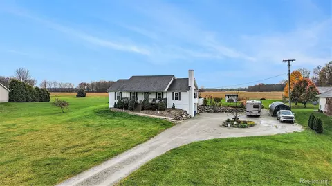 5735 Birch Run Rd, Millington, MI 48746