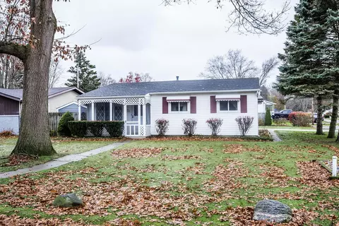 2141 Washington St, Algonac, MI 48001