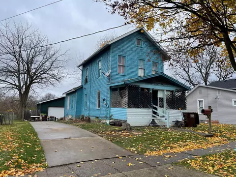 817 Ormsby St, Adrian, MI 49221