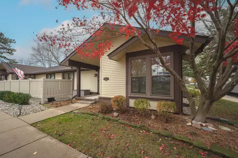 40384 Newport Dr #57, Plymouth, MI 48170