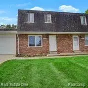2350 2352 Peppermill Rd, Lapeer, MI 48446