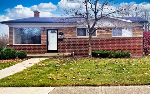 6346 Fairwood Dr, Dearborn Heights, MI 48127