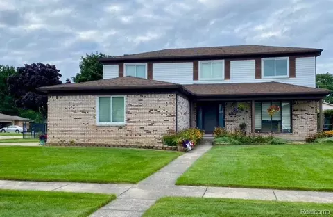 4619 Bloomfield Dr, Sterling Heights, MI 48310