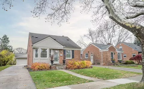 1750 E Melton Rd, Birmingham, MI 48009