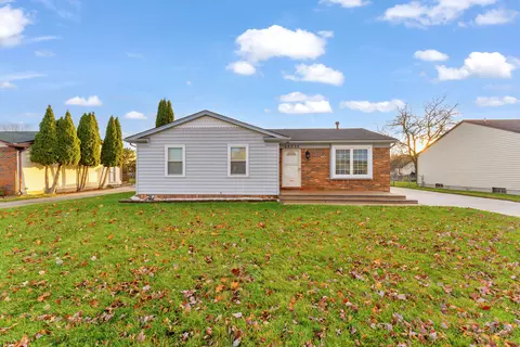 49956 Waterloo, Chesterfield, MI 48047