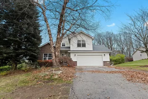 41 Sunset Pines Dr, Marion, MI 48843