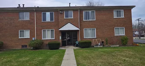 31801 Kelly Rd #32, Fraser, MI 48026
