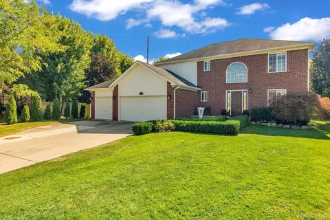 23648 Urban St, Macomb, MI 48042