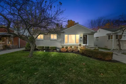 1022 Hickory Ave, Royal Oak, MI 48073