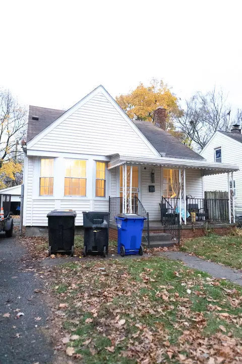 19335 Huntington Rd, Detroit, MI 48219