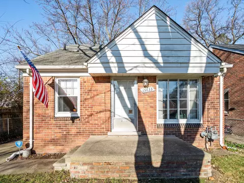 15633 Collingham Dr, Detroit, MI 48205