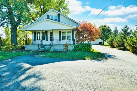 1883 Stewart Rd, Monroe, MI 48162