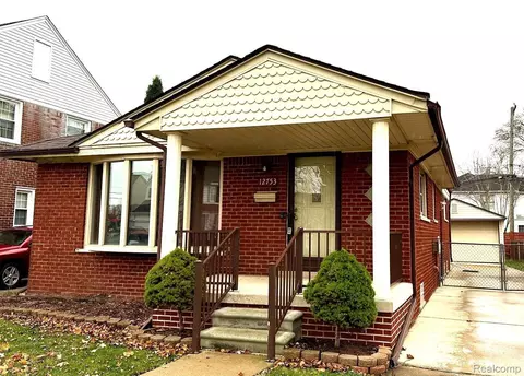 12753 Phelps St, Southgate, MI 48195