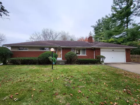 23221 Laura Ln, Southfield, MI 48075